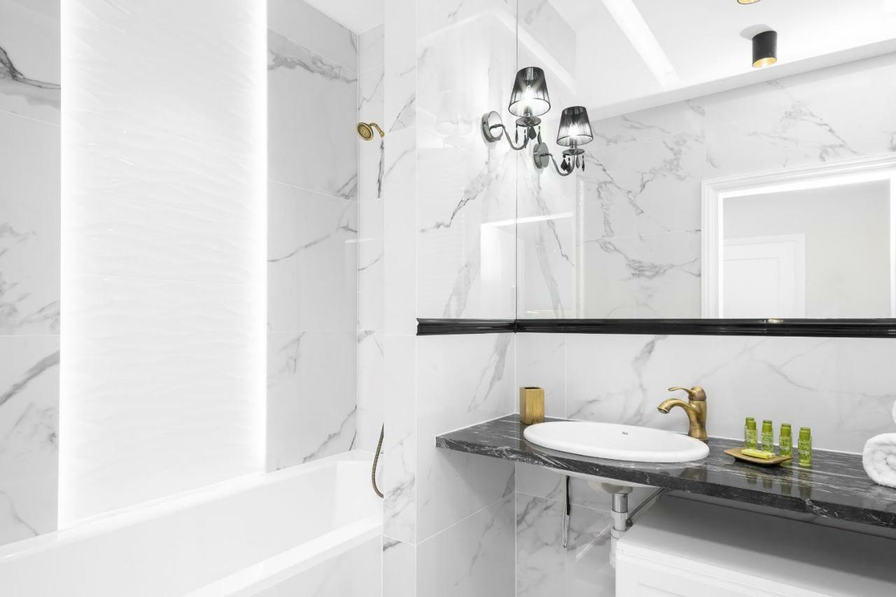 Aura Sky By Renters Lägenhet Warszawa