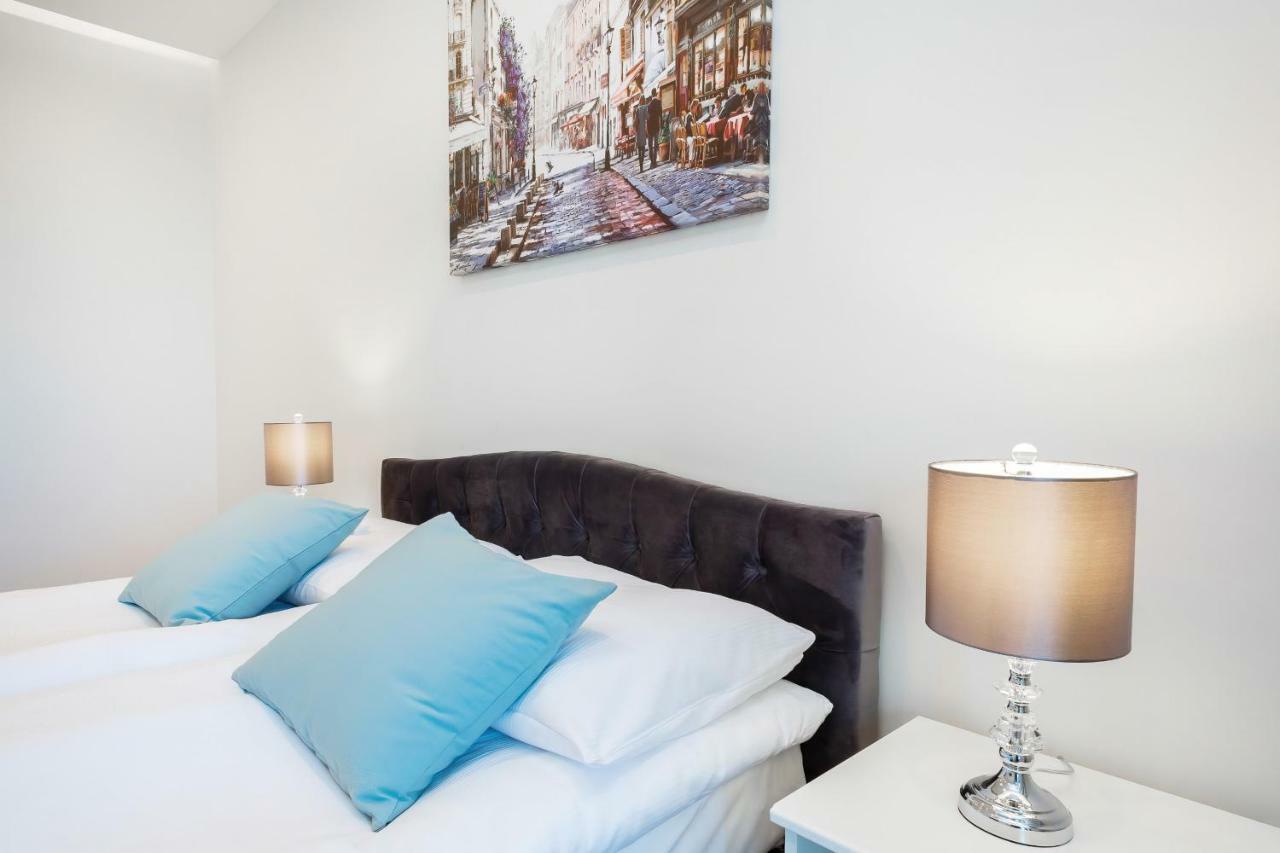 Aura Sky By Renters * Warszawa